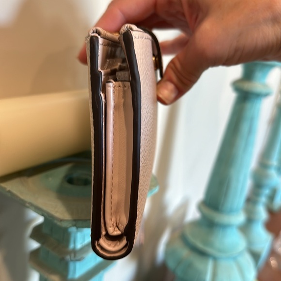 NWT MICHAEL KORS SOFT PINK GOLD PEBBLED LEATHER JET SET WRISTLET WALLET - Picture 4 of 7